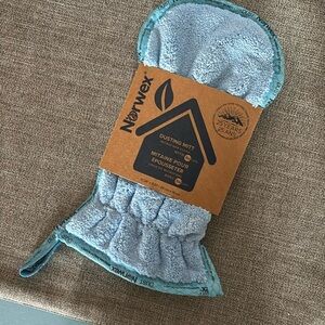 NEW Norwex dusting mitt blue microfiber duster